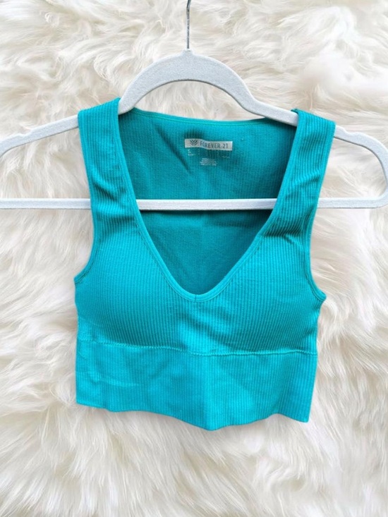 Forever 21 Tops - Ribbed V-Neck Crop padded athletic Tank Top - Teal